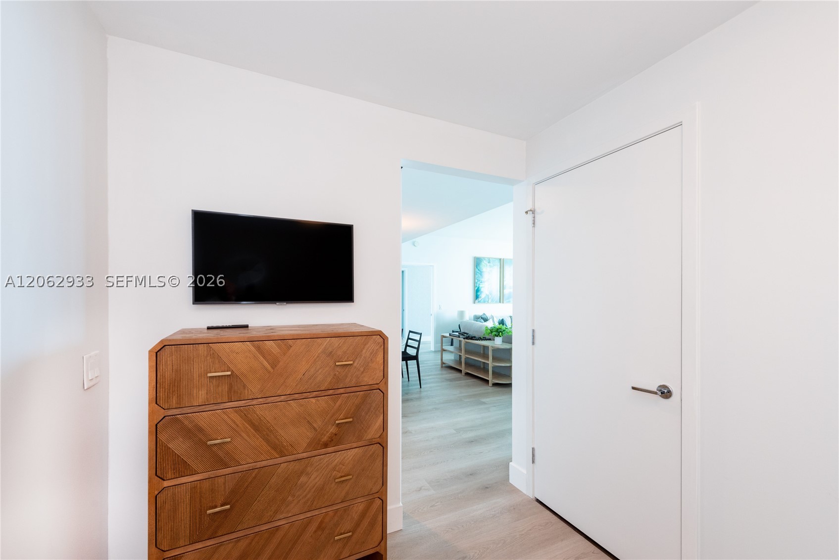 360 Ocean Dr #904S Key Biscayne, FL 33149