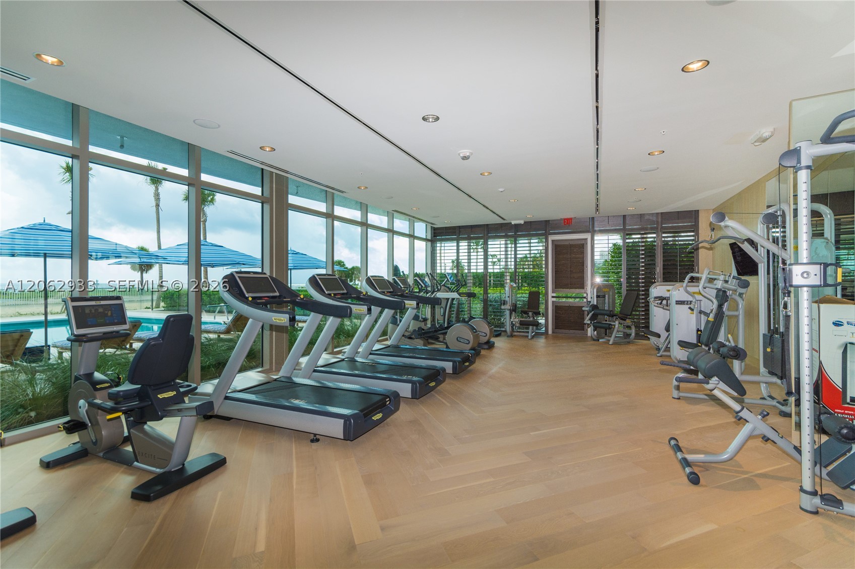 360 Ocean Dr #904S Key Biscayne, FL 33149