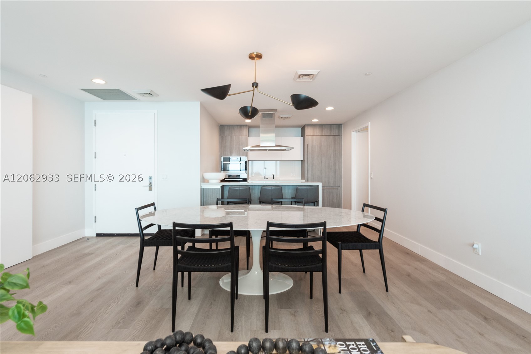 360 Ocean Dr #904S Key Biscayne, FL 33149
