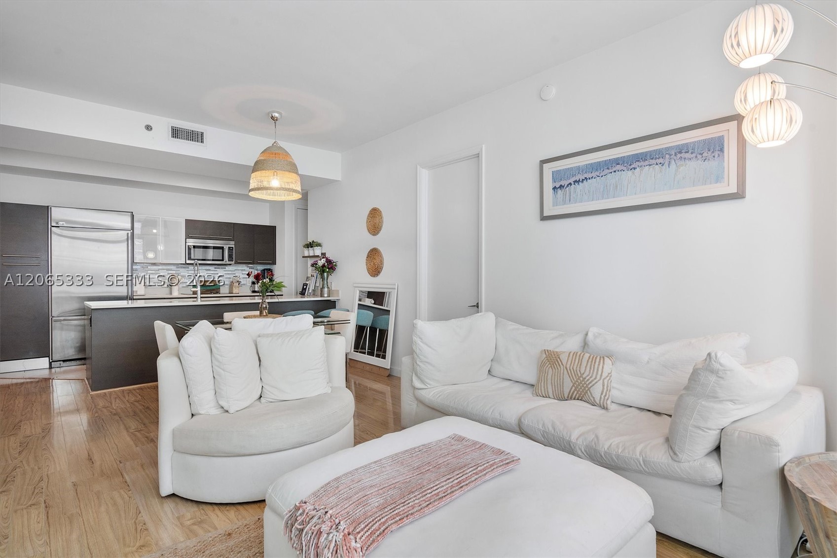 image 500 Brickell West5