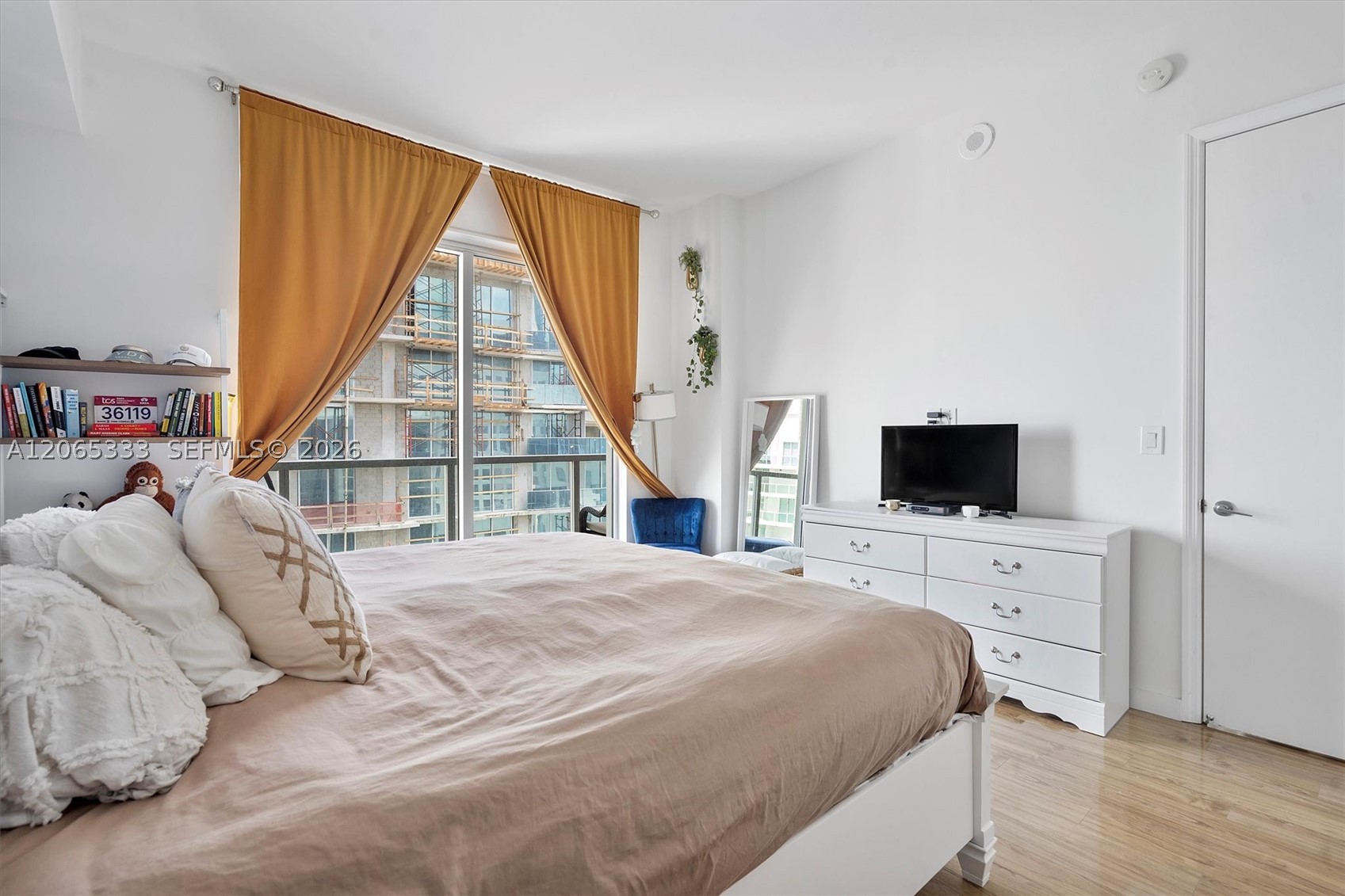 image 500 Brickell West7