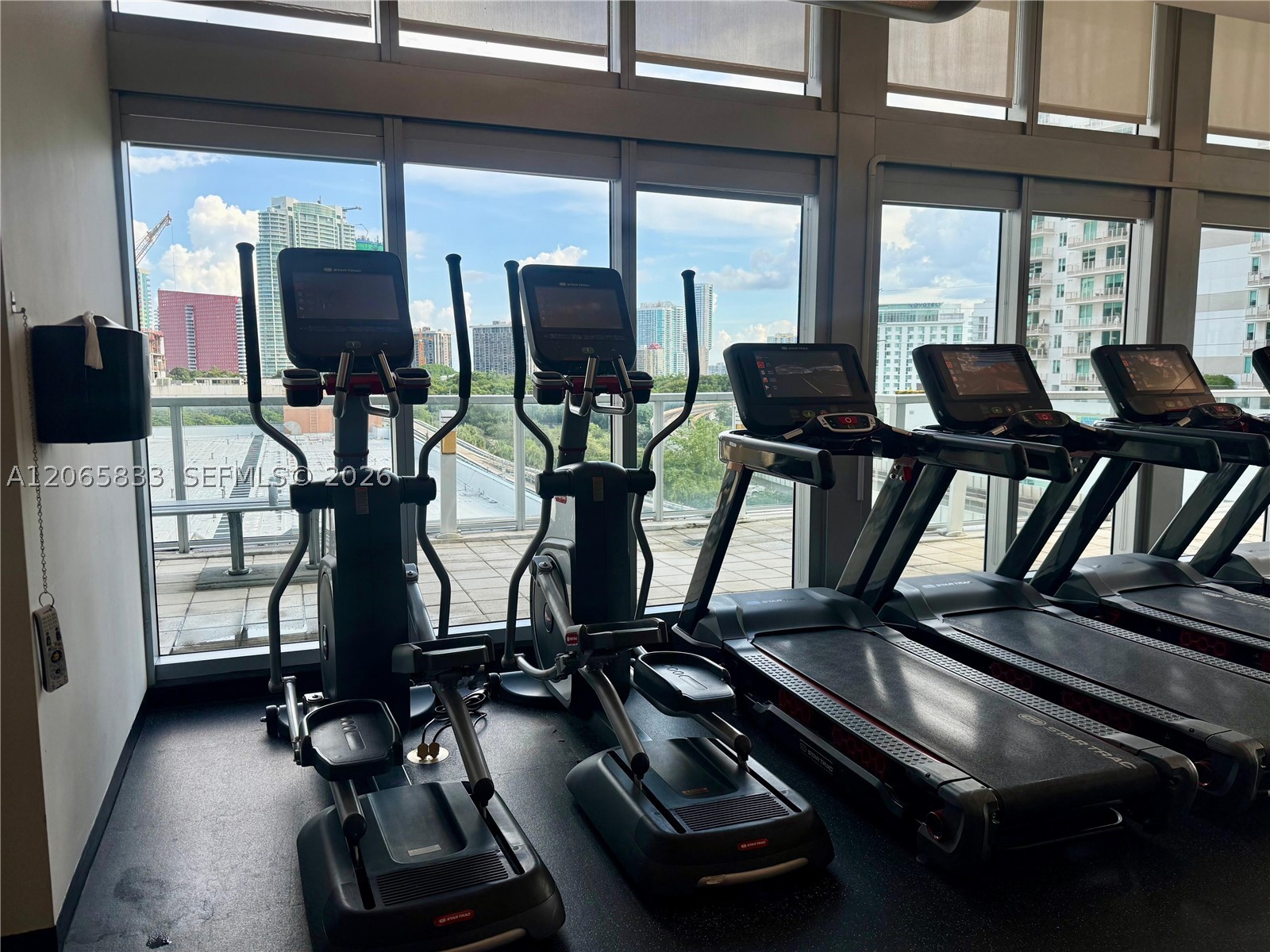 image Axis on Brickell South19