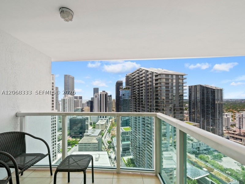 image Brickell on the River South15