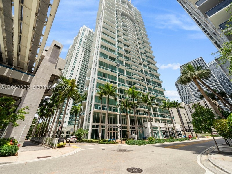 image Brickell on the River South19