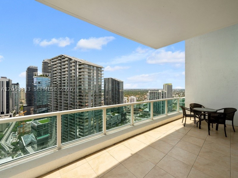 image Brickell on the River South5
