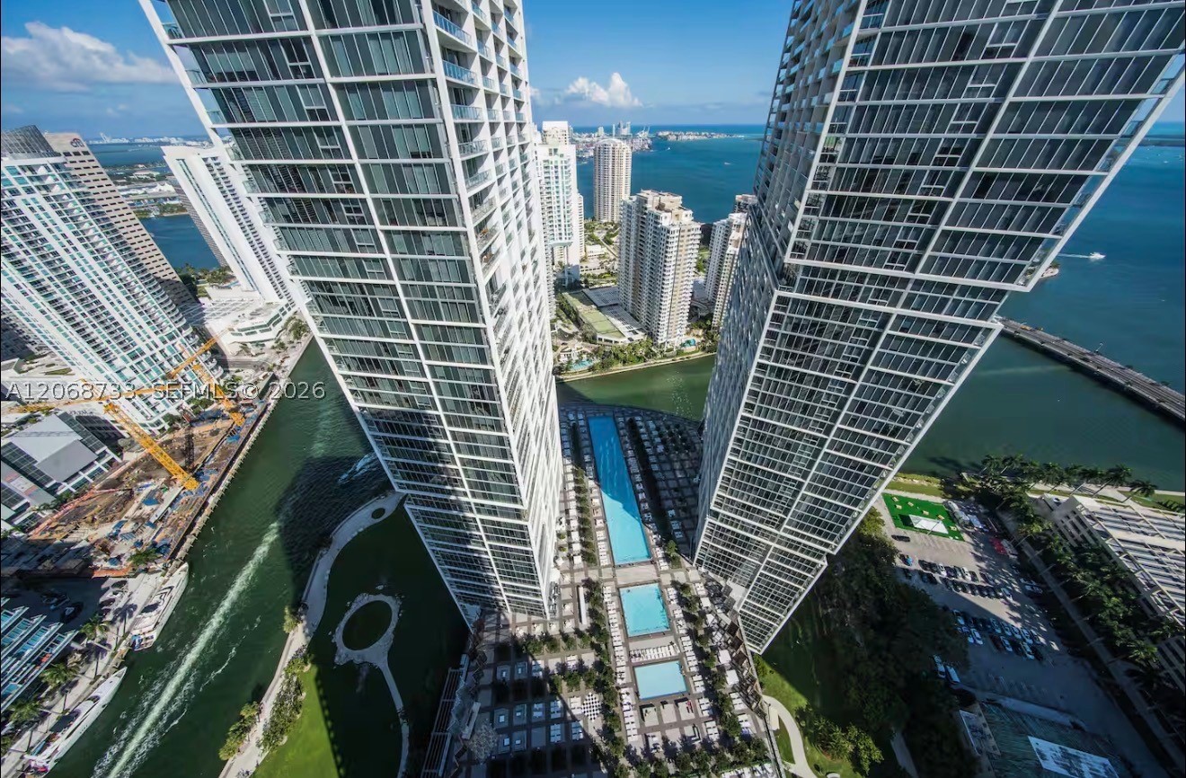 image Icon Brickell III (W Miami)3