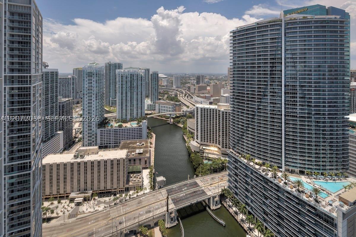 465 Brickell Ave #4104