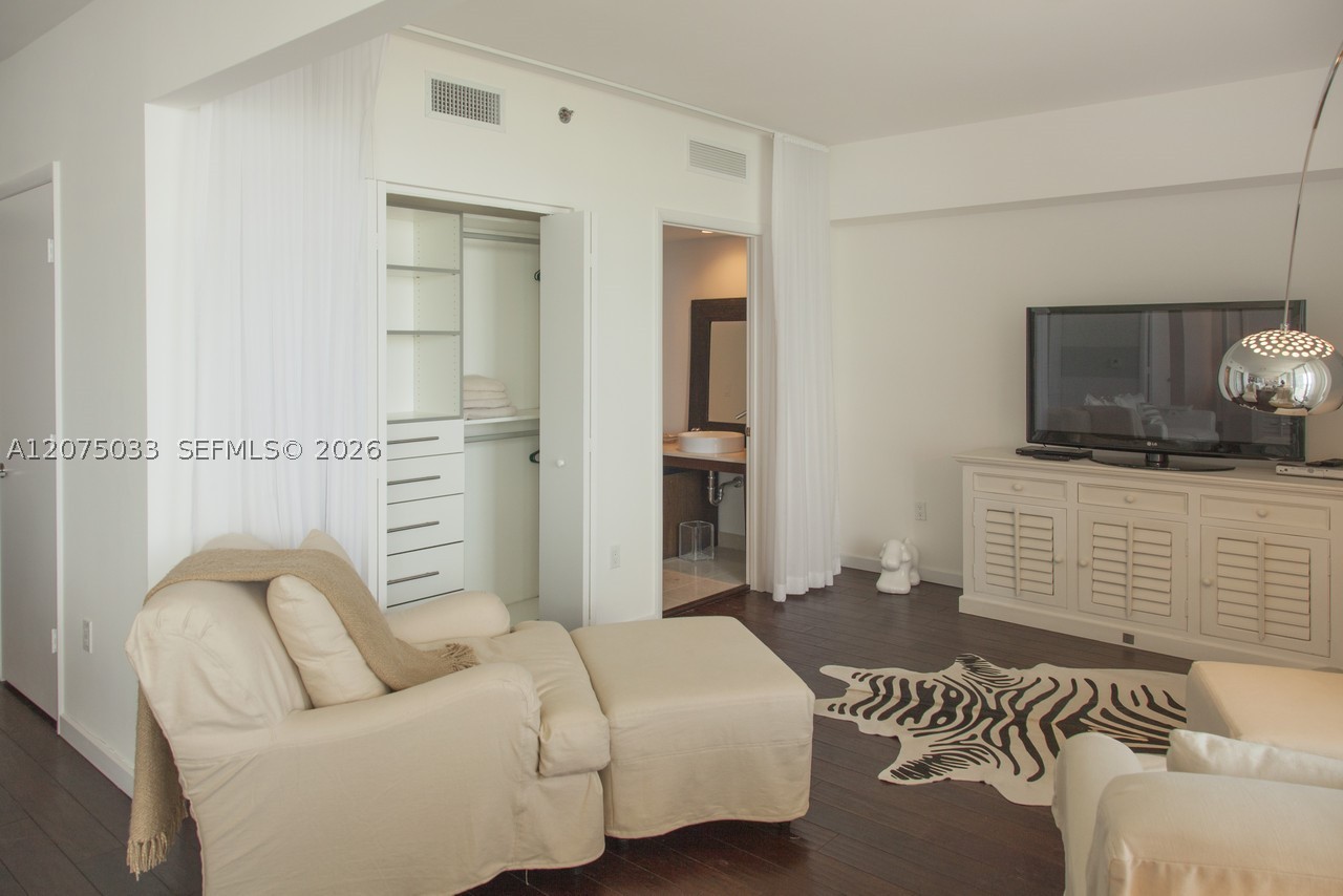 image Icon Brickell I7