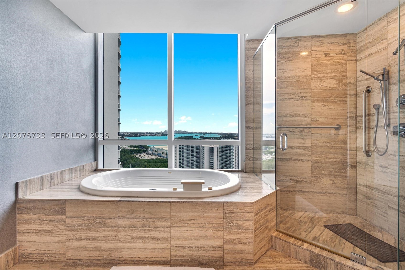 image Trump Tower I44