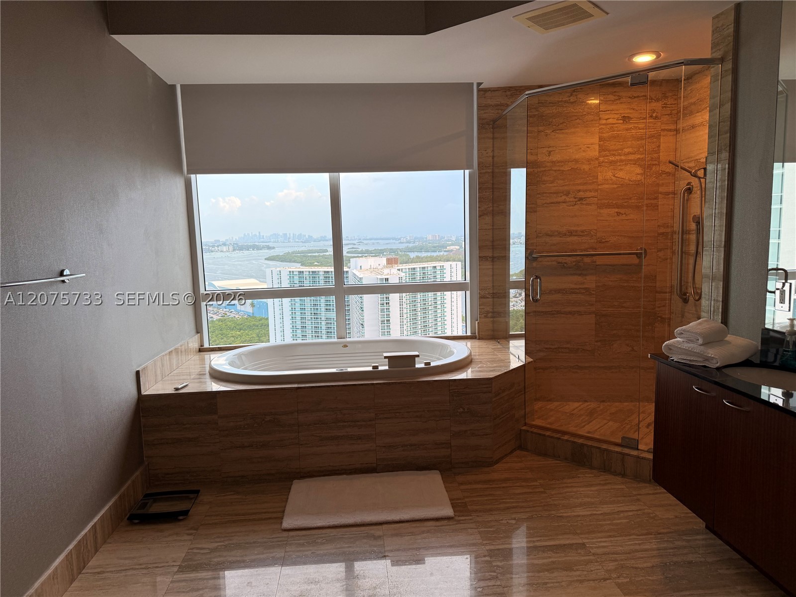 16001 SW Collins Ave #2406 Sunny Isles Beach, FL 33160