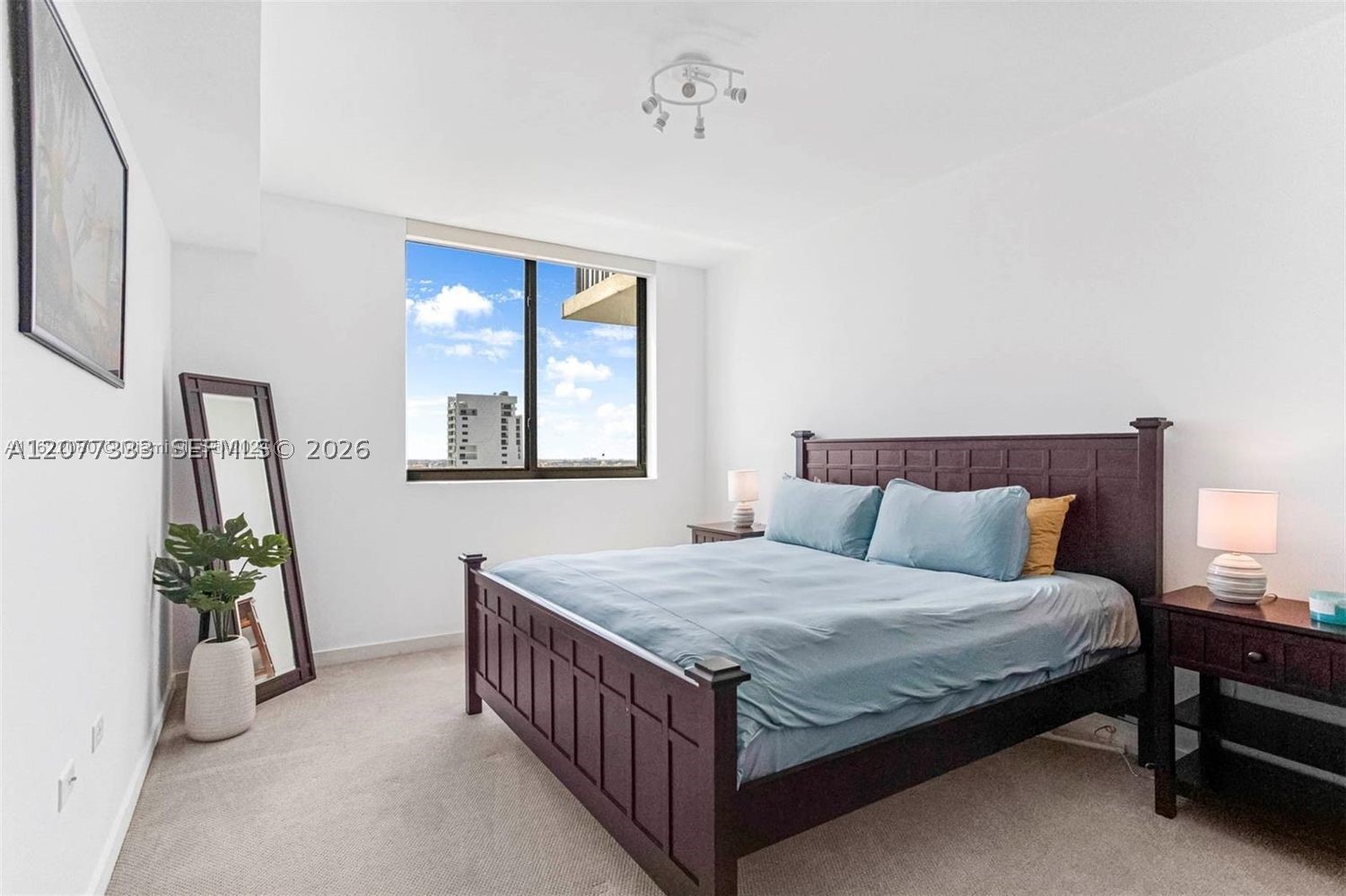 image Nine at Mary Brickell Village9