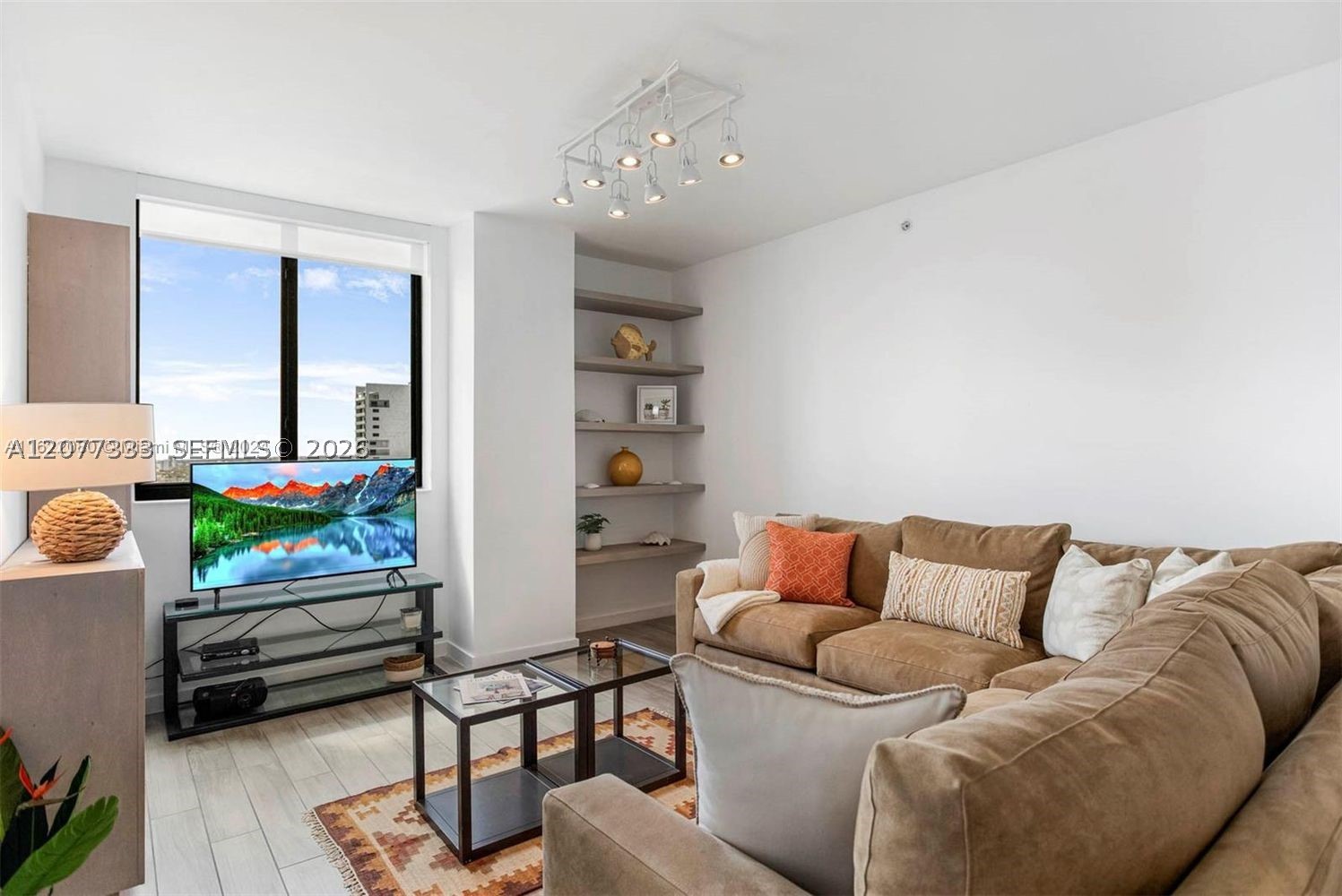 image Nine at Mary Brickell Village2