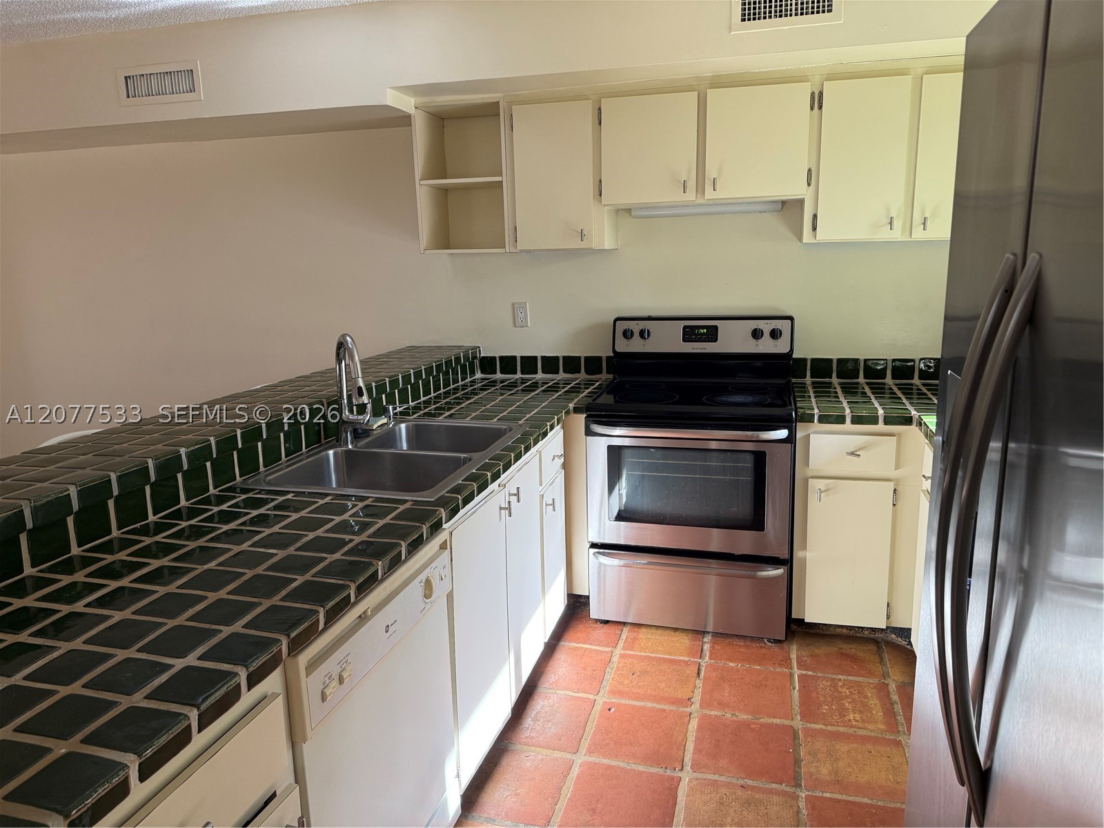 3165 Center St #1 Miami, FL 33133