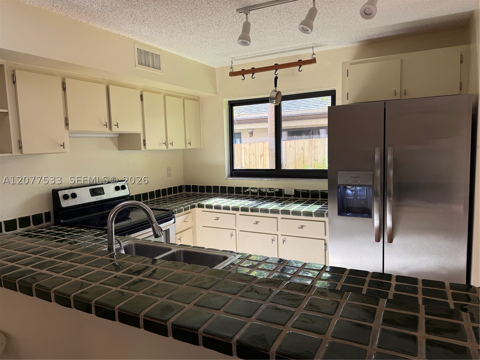 3165 Center St #1 Miami, FL 33133