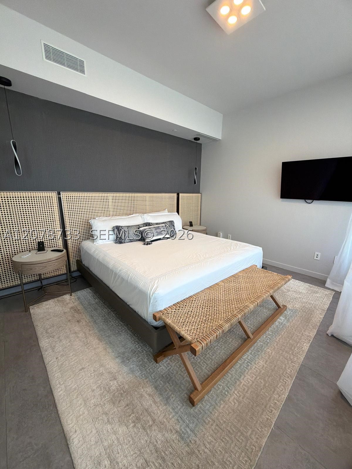 18975 Collins Ave #2905 Sunny Isles Beach, FL 33160