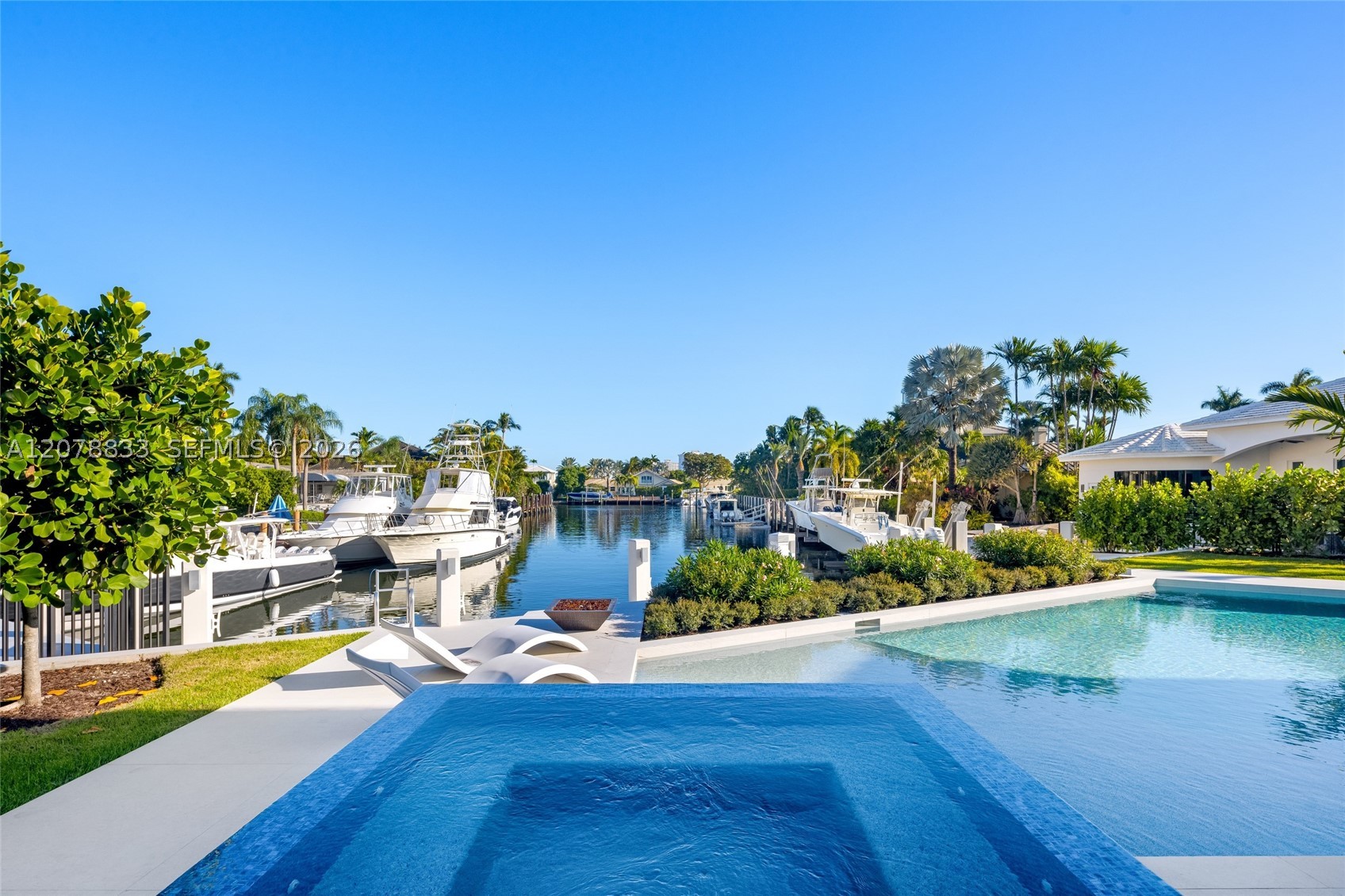 51 Isla Bahia Dr Fort Lauderdale, FL 33316