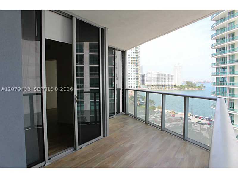 1300 Brickell Bay Dr #1008