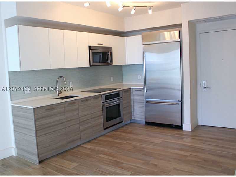 image Brickell House3