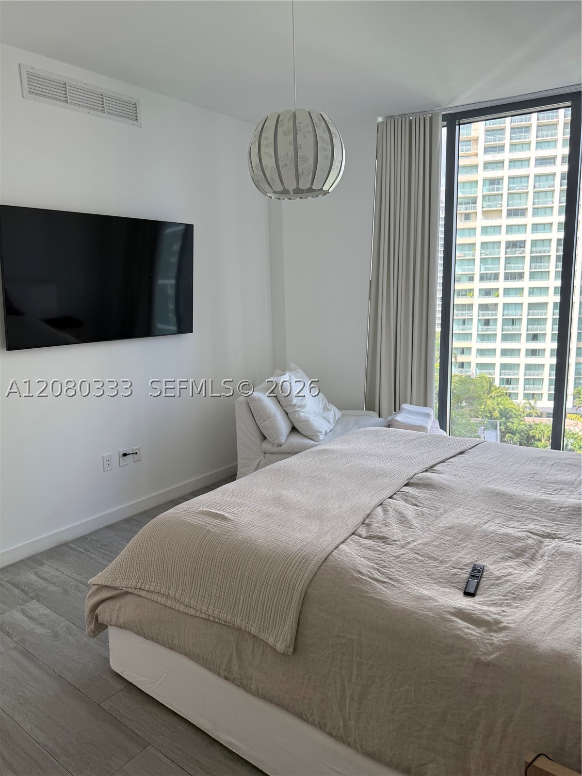 2831 S Bayshore Dr #1105 Miami, FL 33133