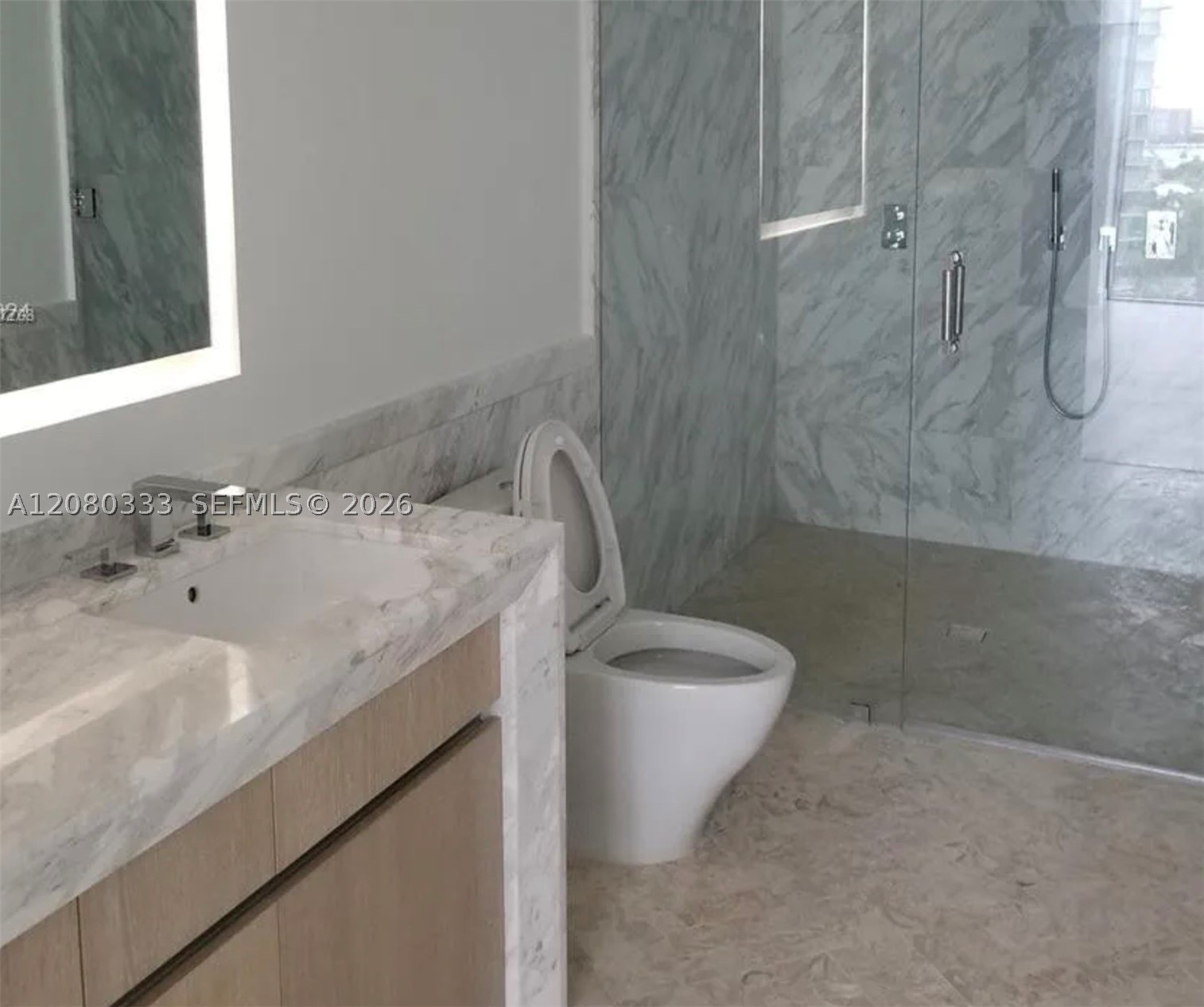 2831 S Bayshore Dr #1105 Miami, FL 33133