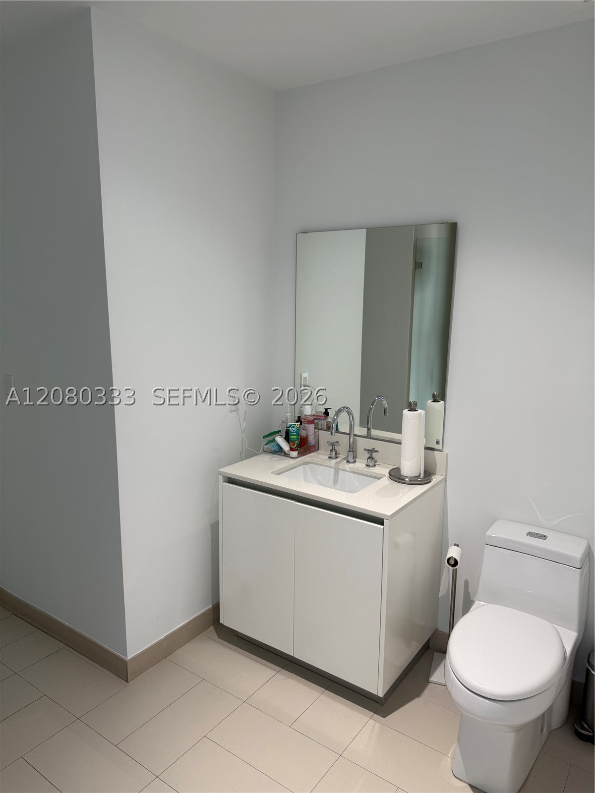 2831 S Bayshore Dr #1105 Miami, FL 33133