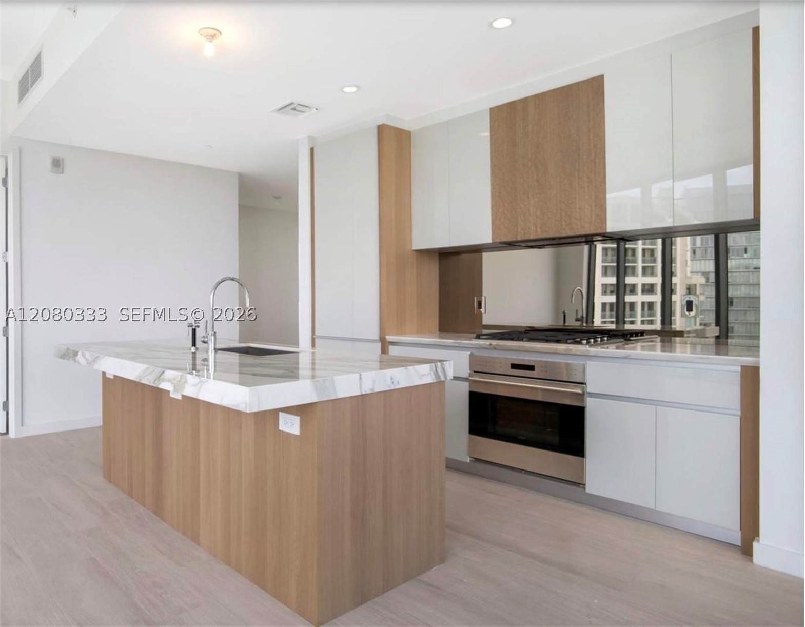 2831 S Bayshore Dr #1105 Miami, FL 33133