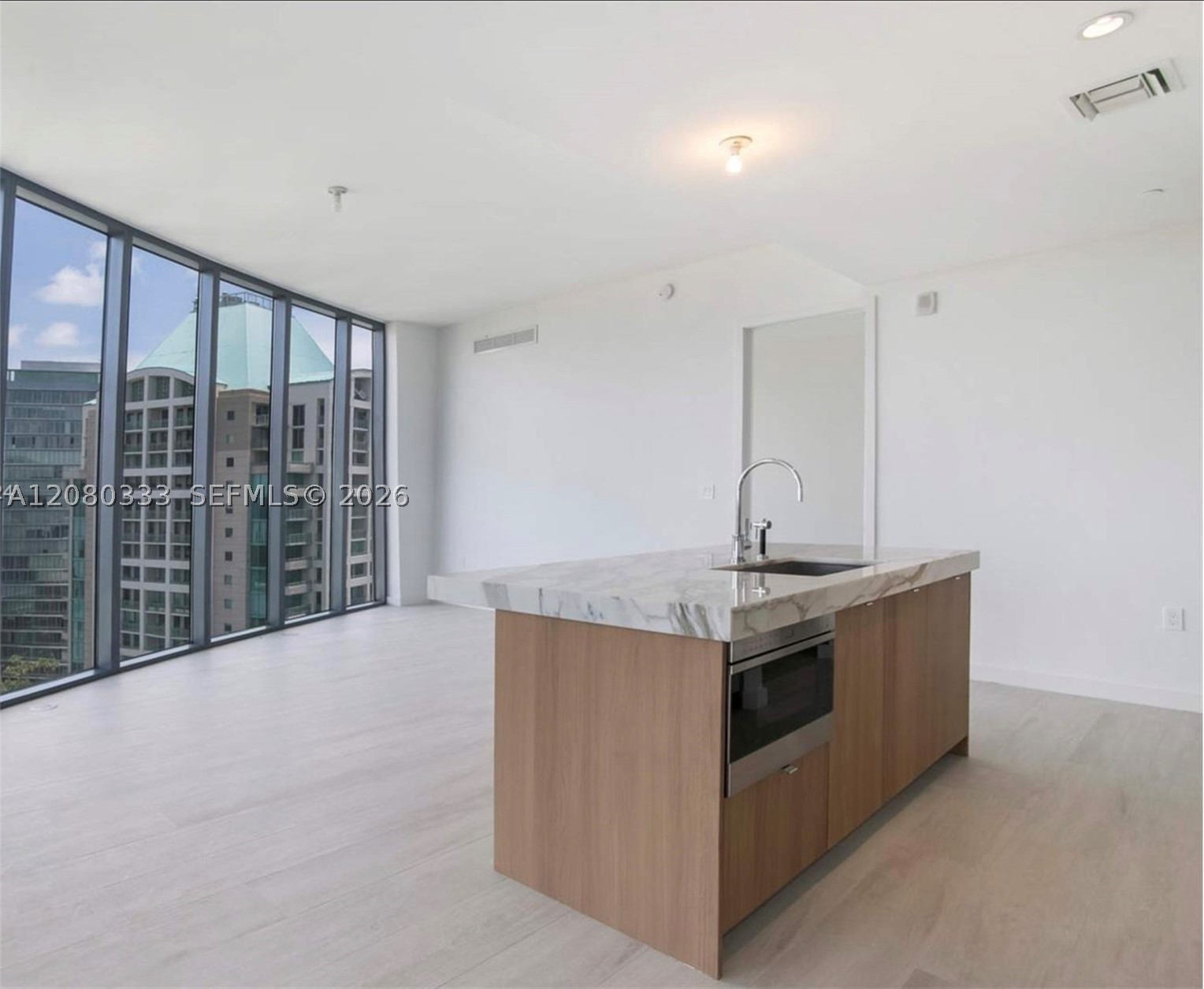 2831 S Bayshore Dr #1105 Miami, FL 33133