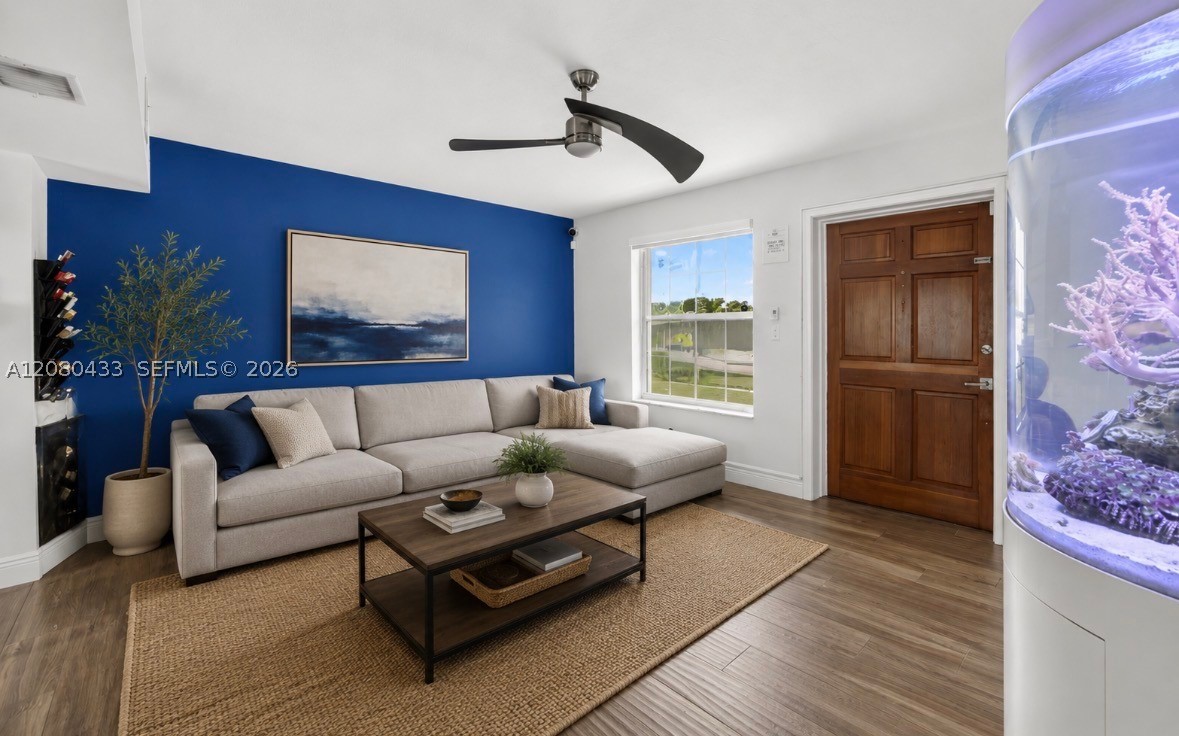 18211 SW 95th Ct Palmetto Bay, FL 33157