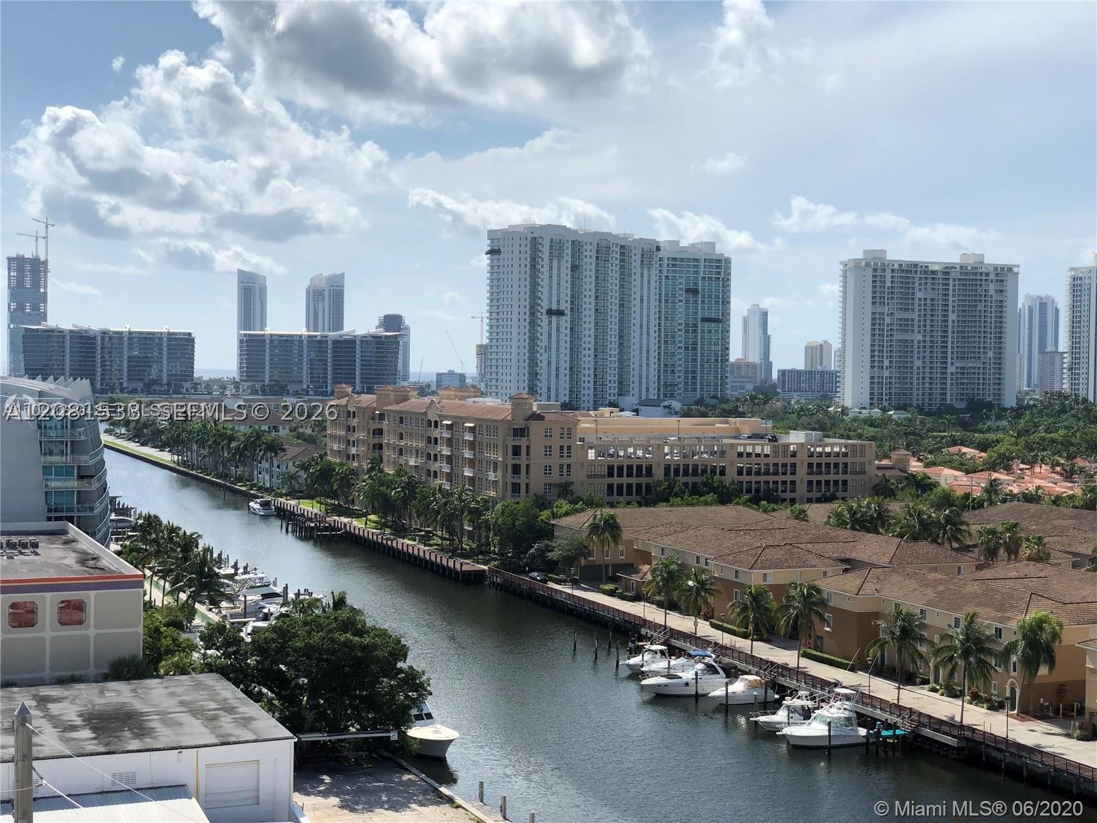 image The Venture at Aventura1