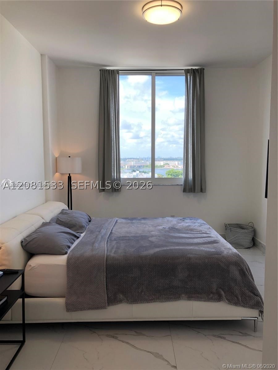 image The Venture at Aventura4