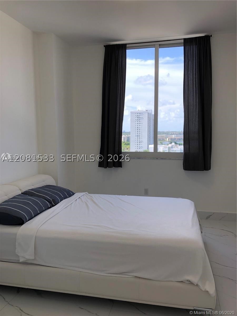 image The Venture at Aventura6