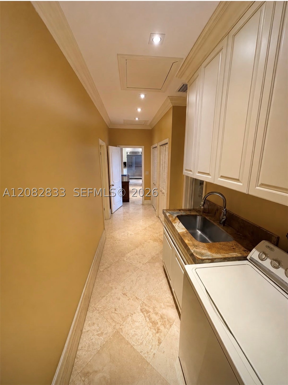470 Marquesa Dr Coral Gables, FL 33156