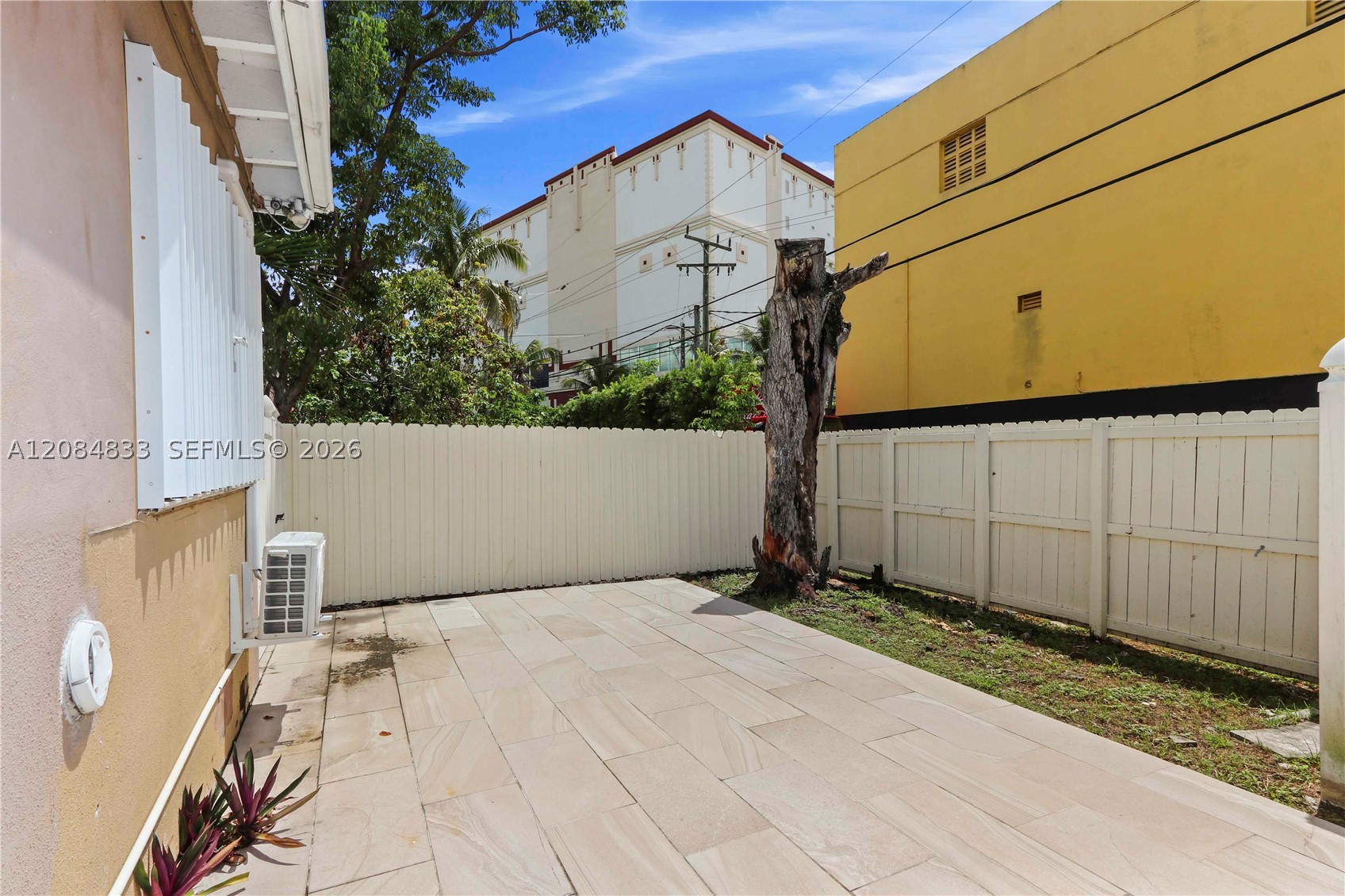 2532 SW 27th St Miami, FL 33133