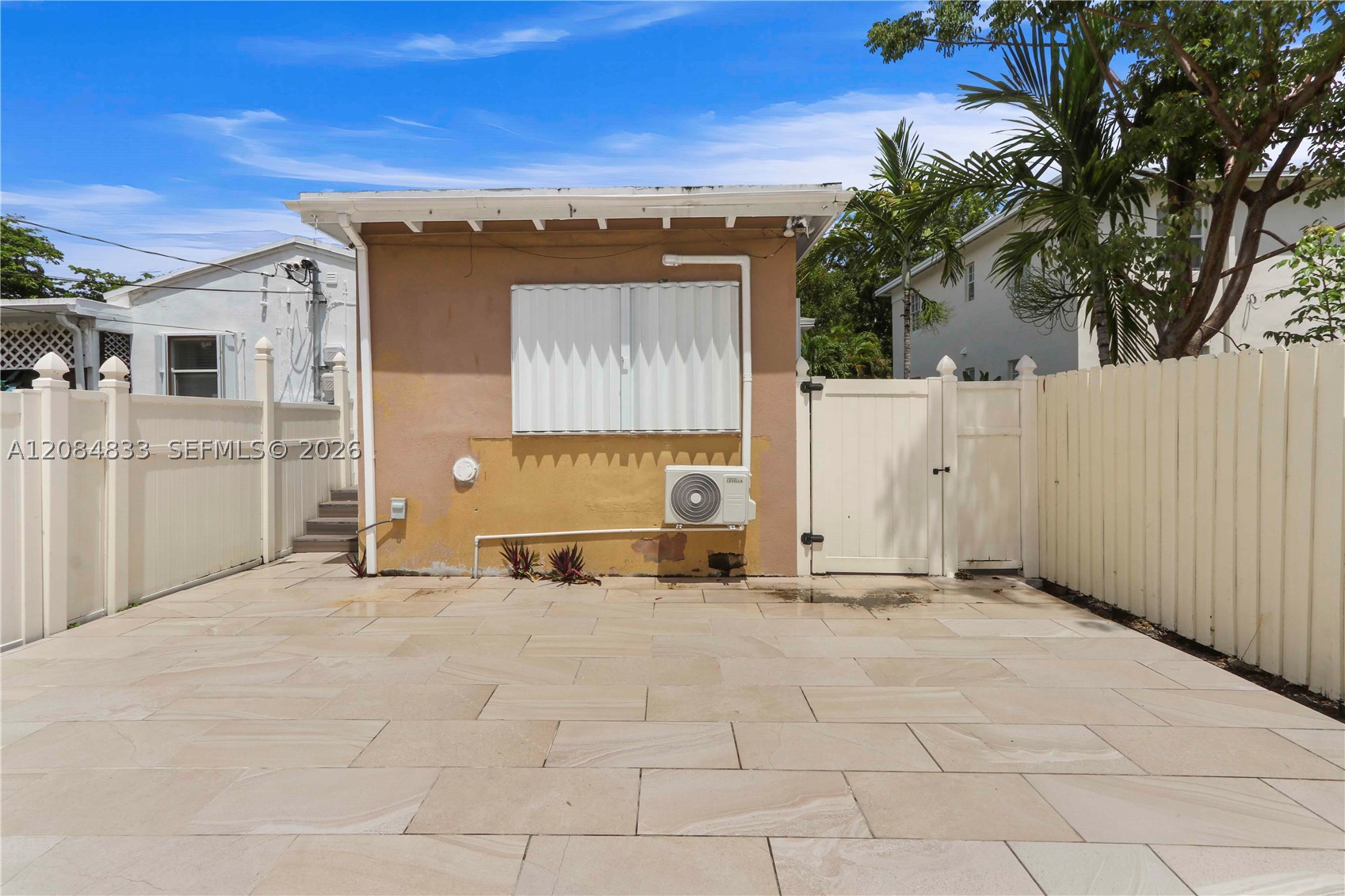 2532 SW 27th St Miami, FL 33133