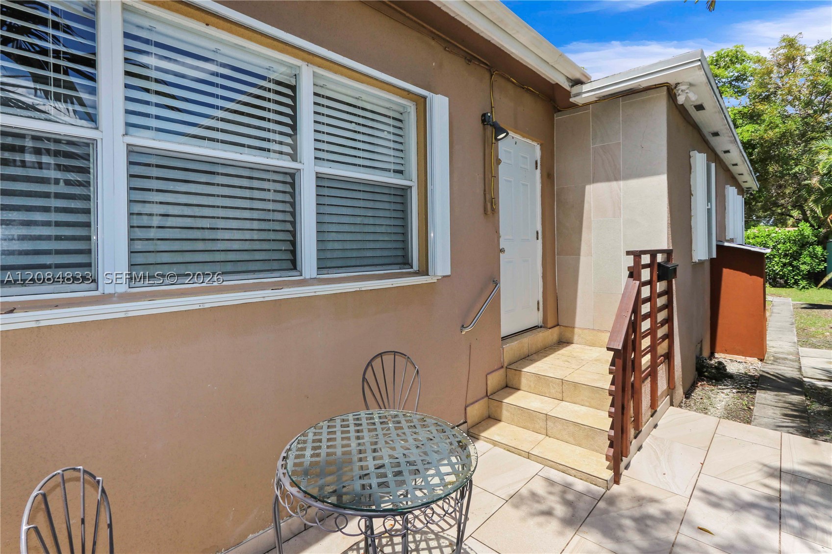 2532 SW 27th St Miami, FL 33133