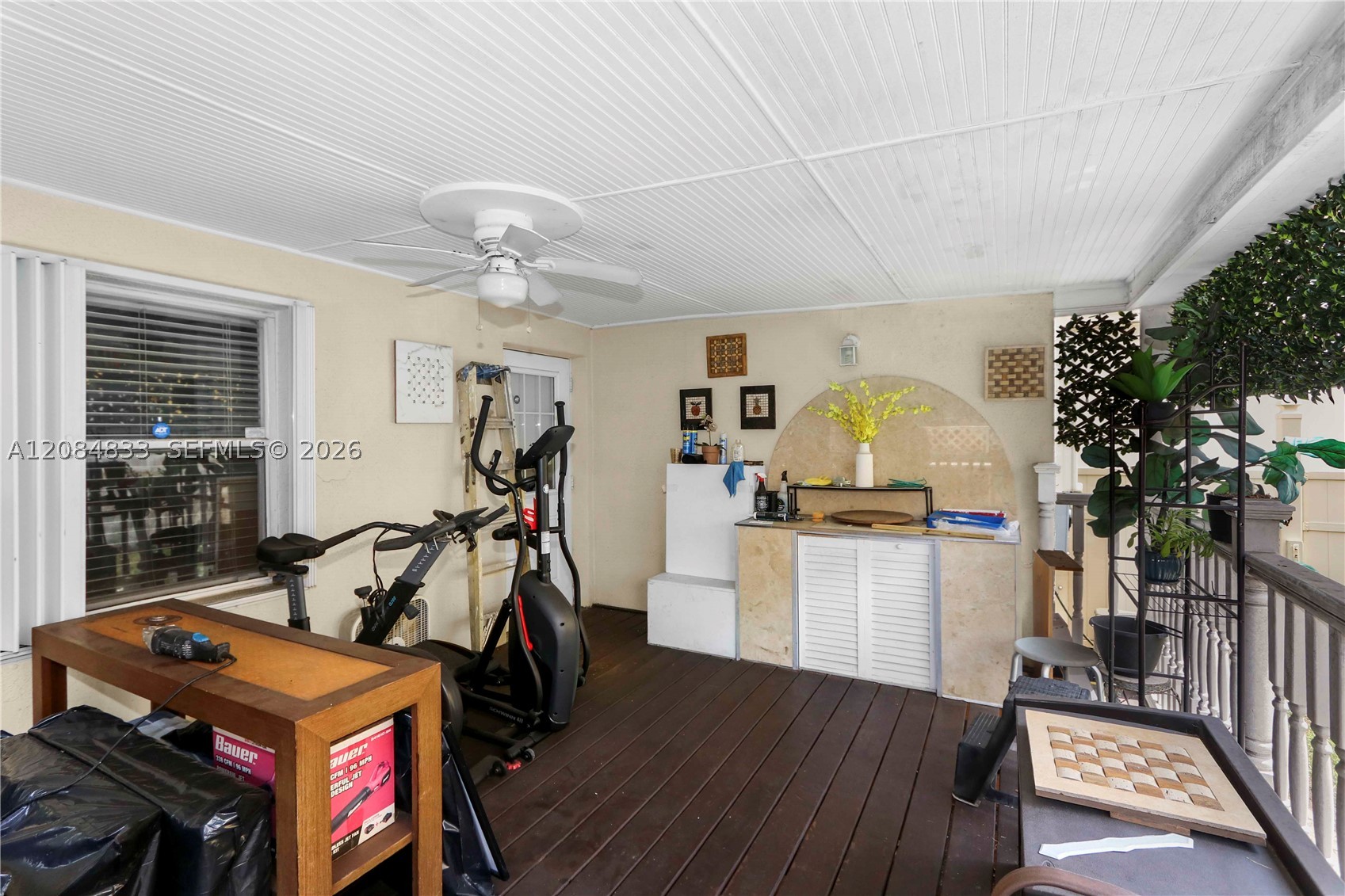 2532 SW 27th St Miami, FL 33133
