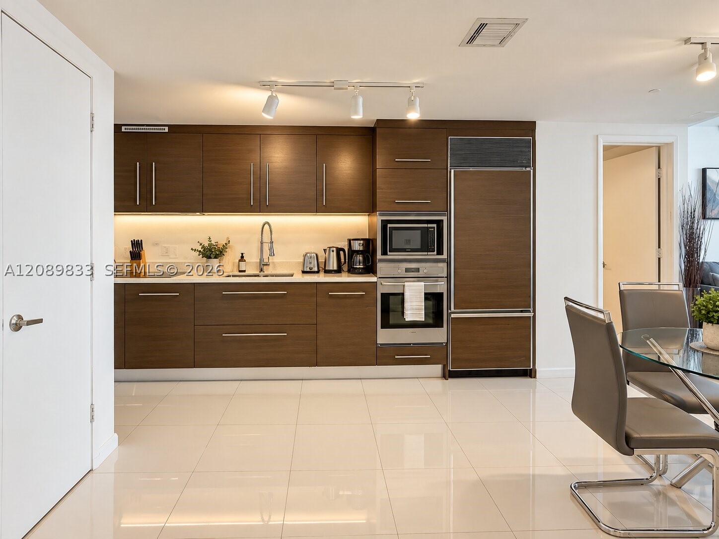image Icon Brickell III (W Miami)8