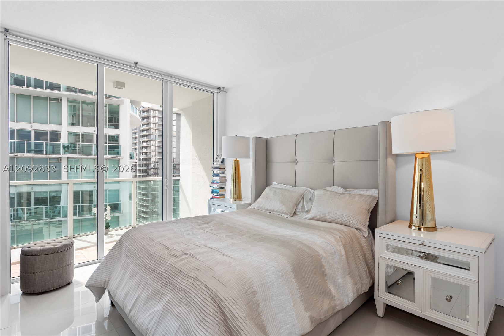 image Brickell on the River North9