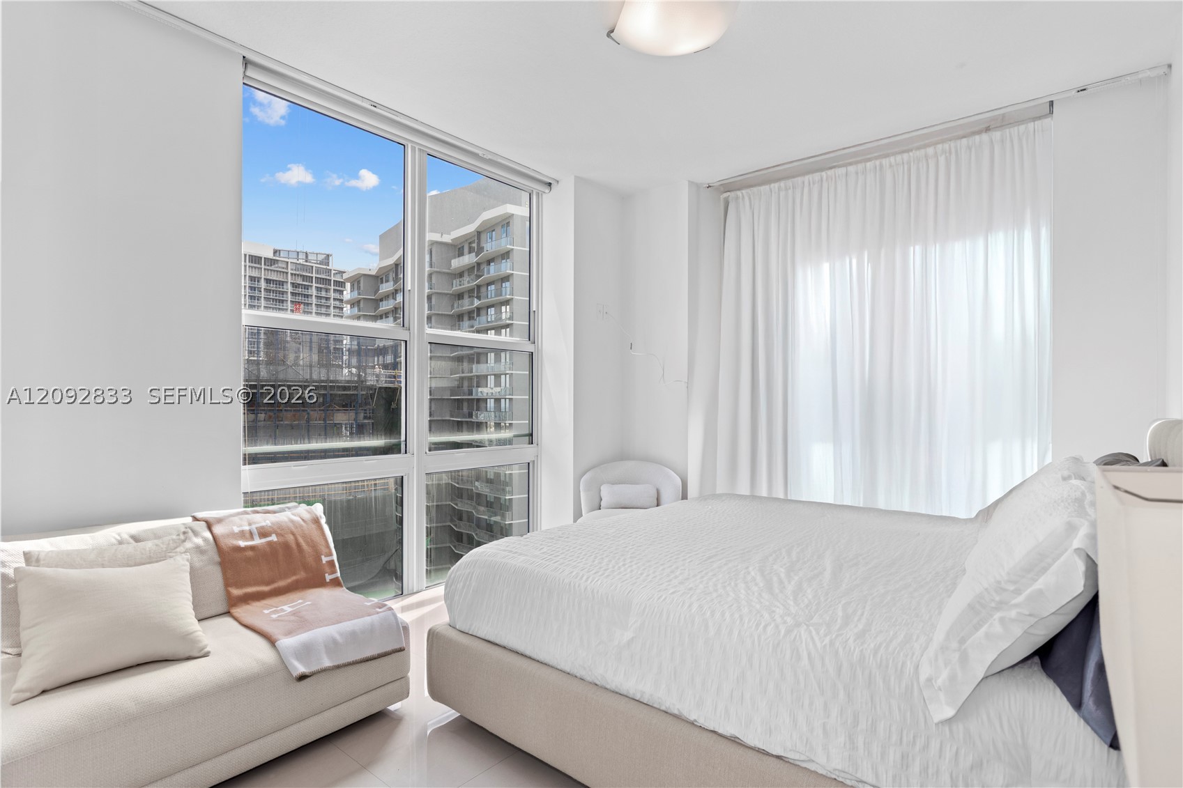image Brickell on the River North14