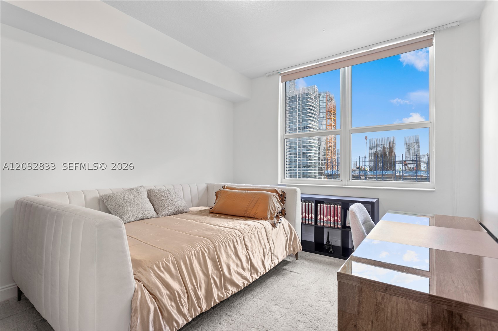 image Brickell on the River North16