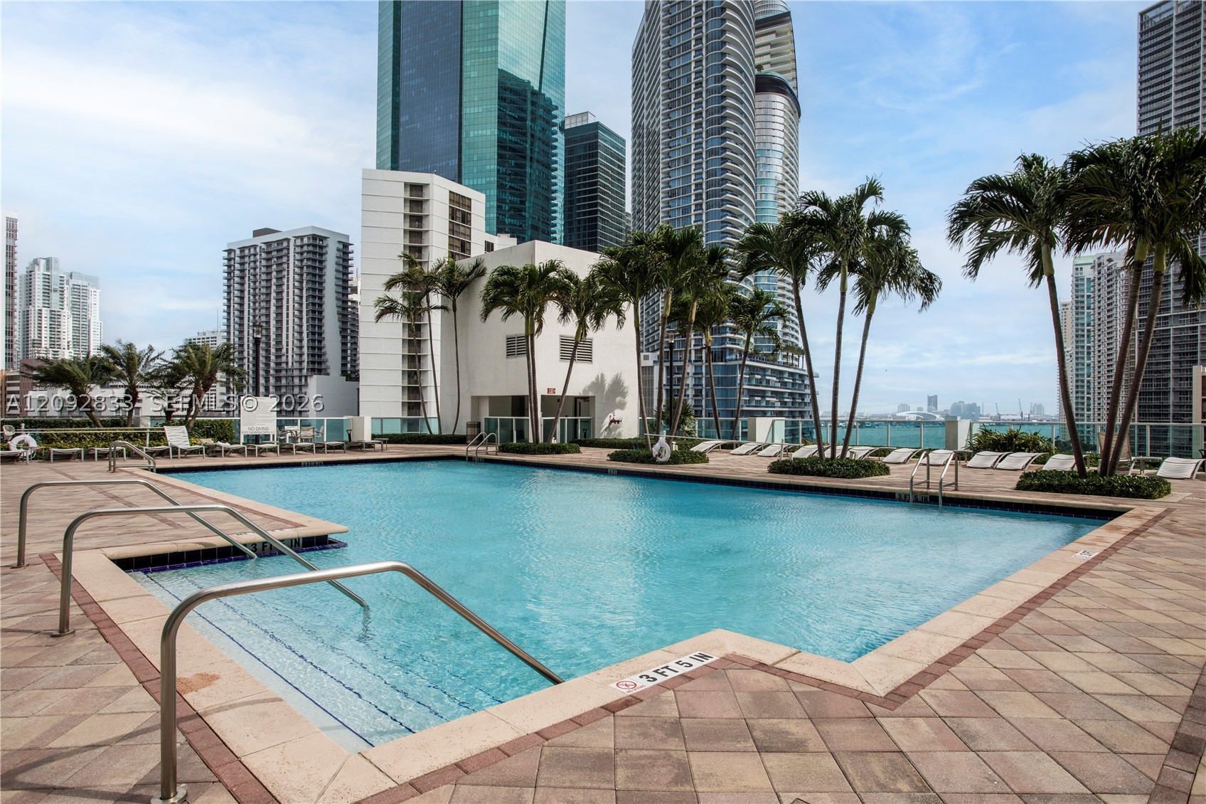 image Brickell on the River North19