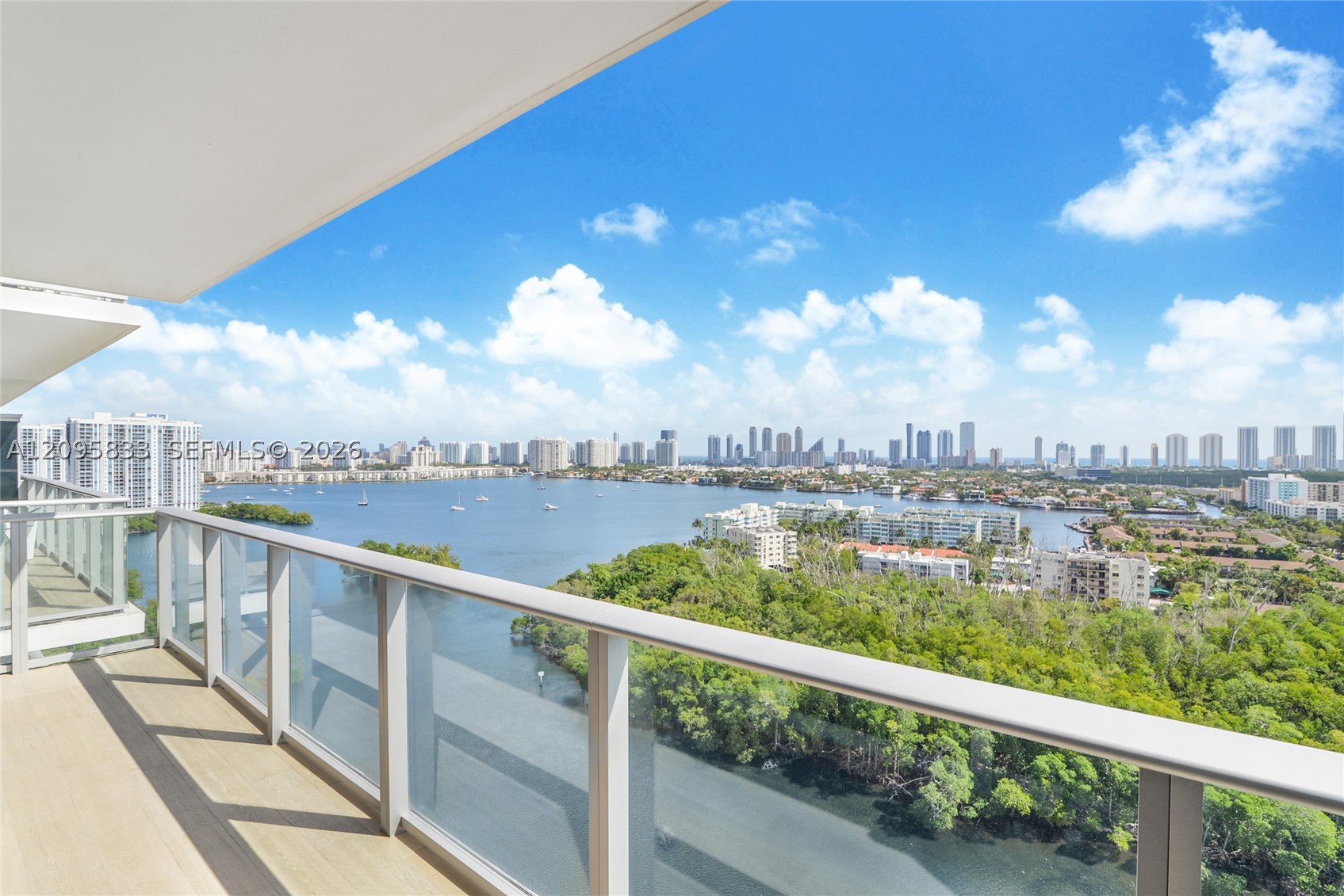 16385 Biscayne Blvd #2017