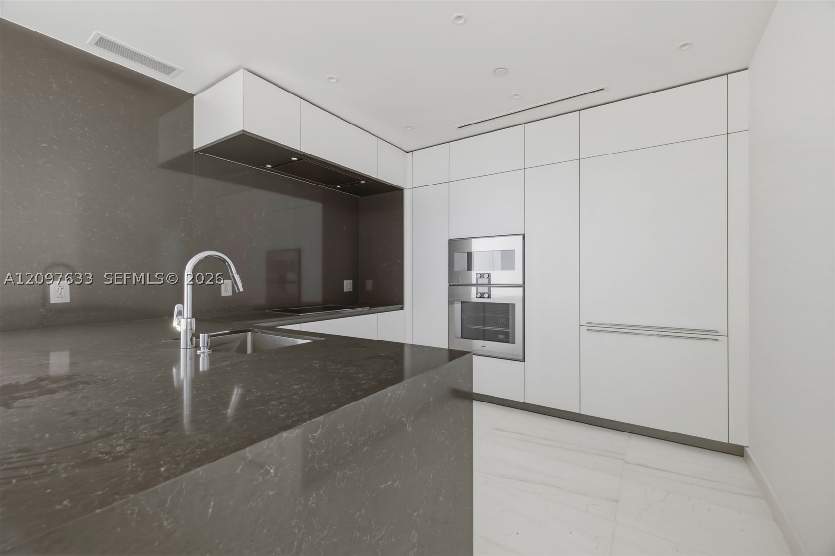 image Aston Martin Residences10