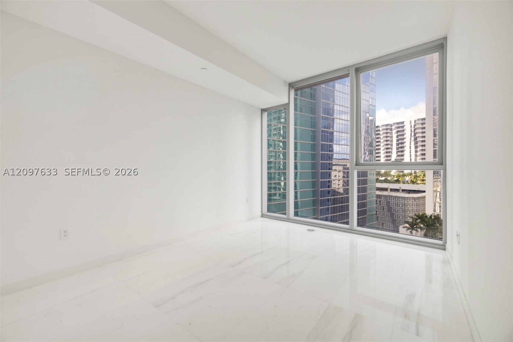 image Aston Martin Residences14
