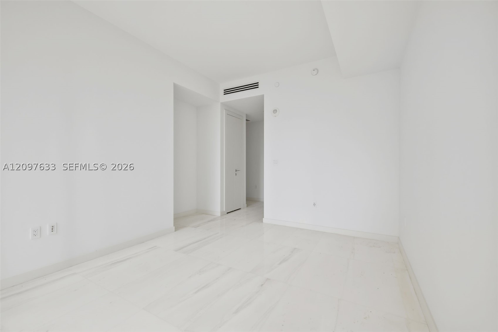 image Aston Martin Residences17