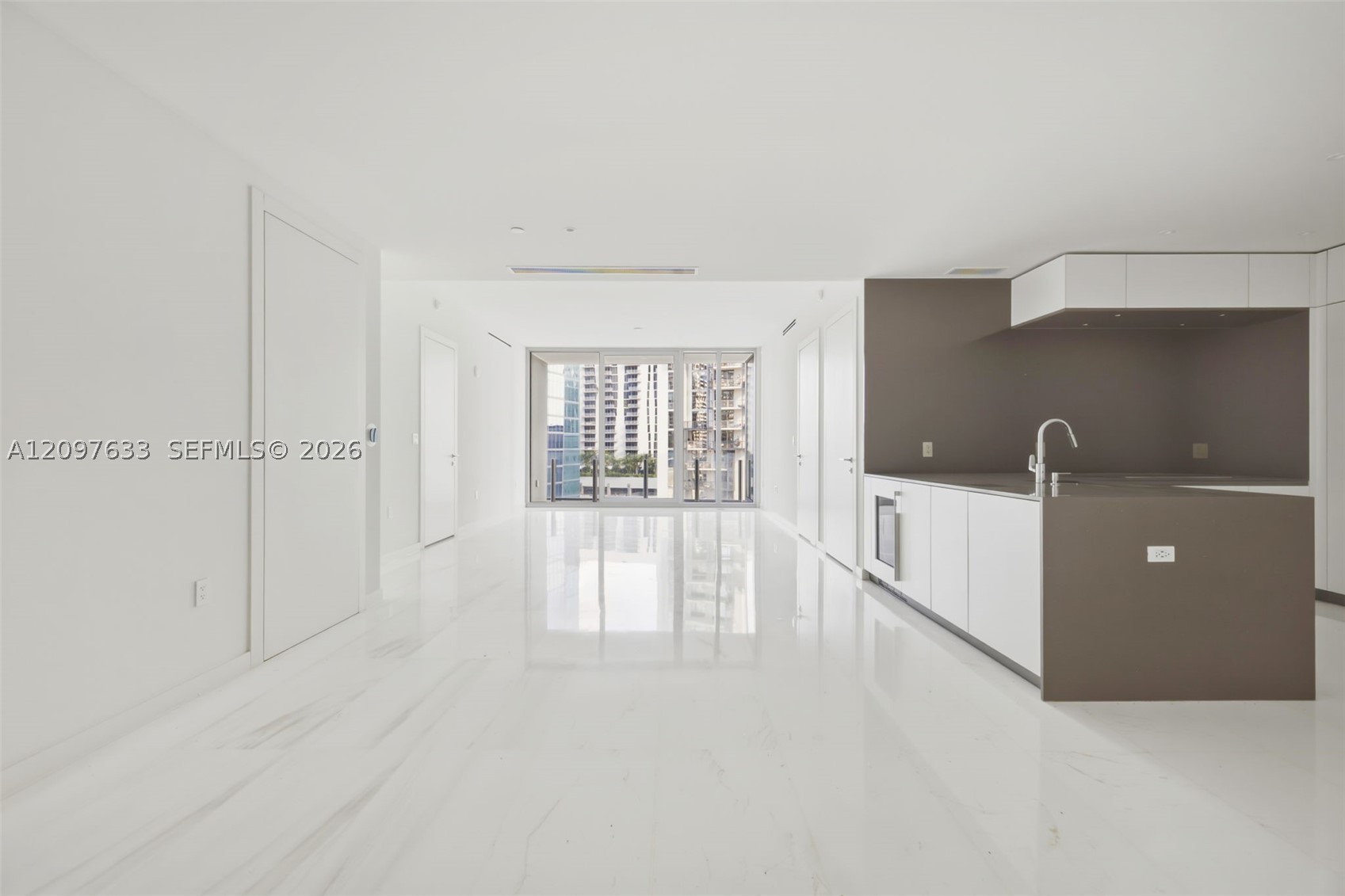 image Aston Martin Residences2