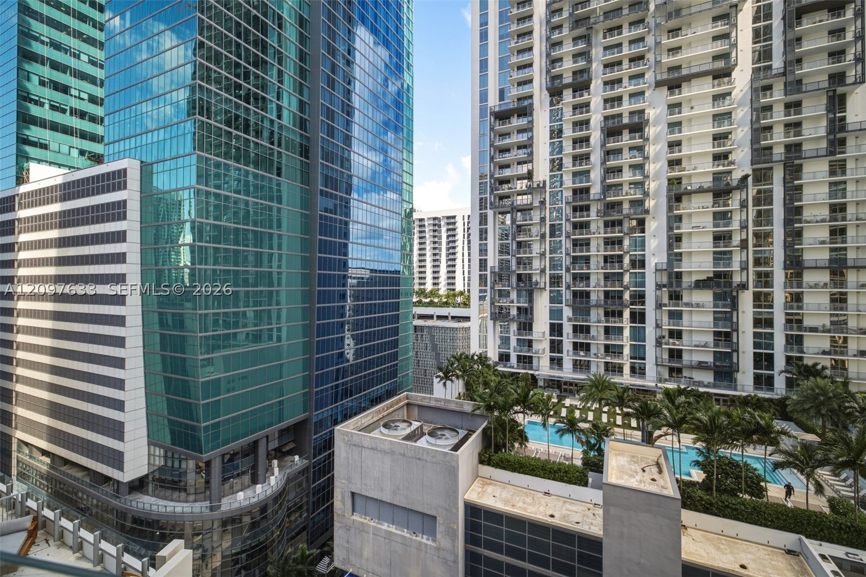 image Aston Martin Residences4
