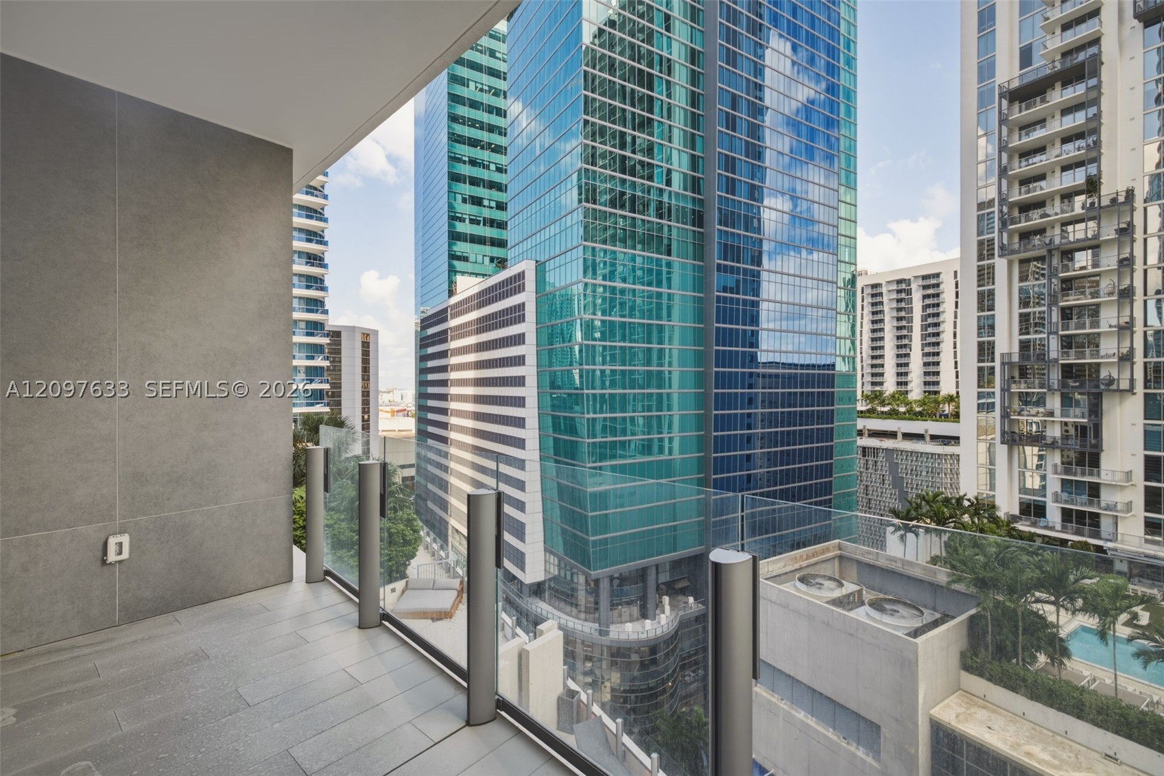 image Aston Martin Residences5