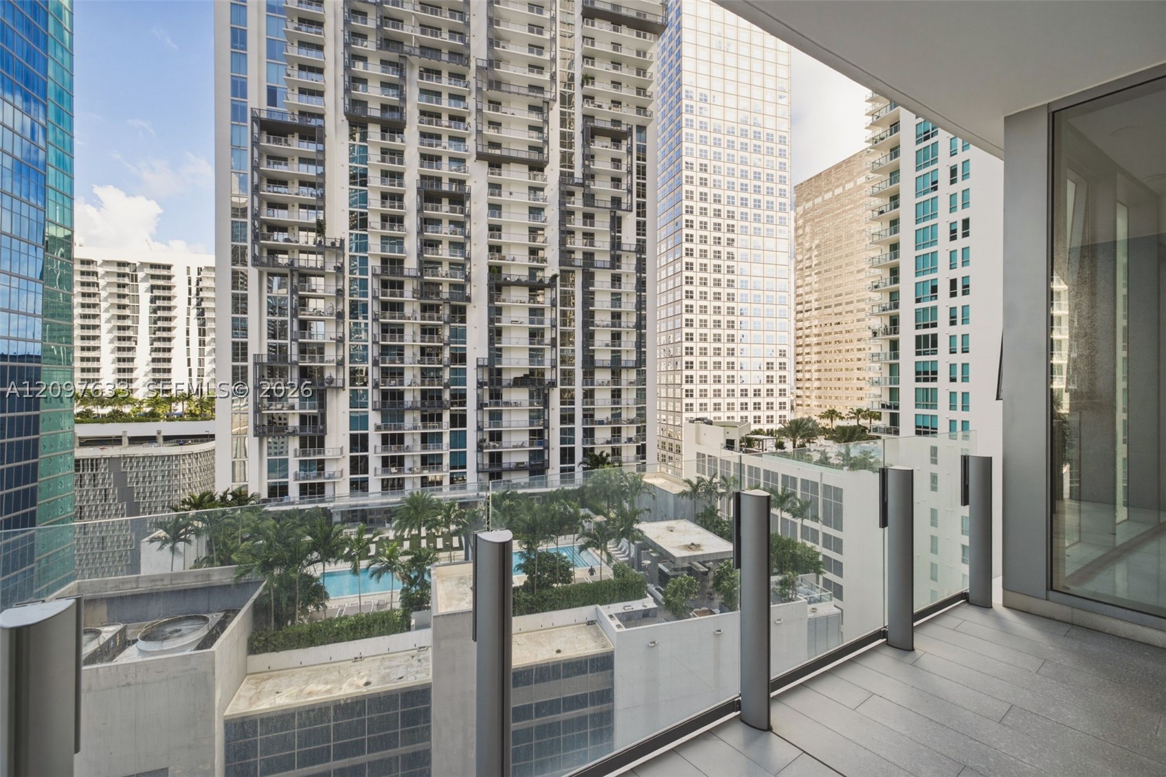image Aston Martin Residences6