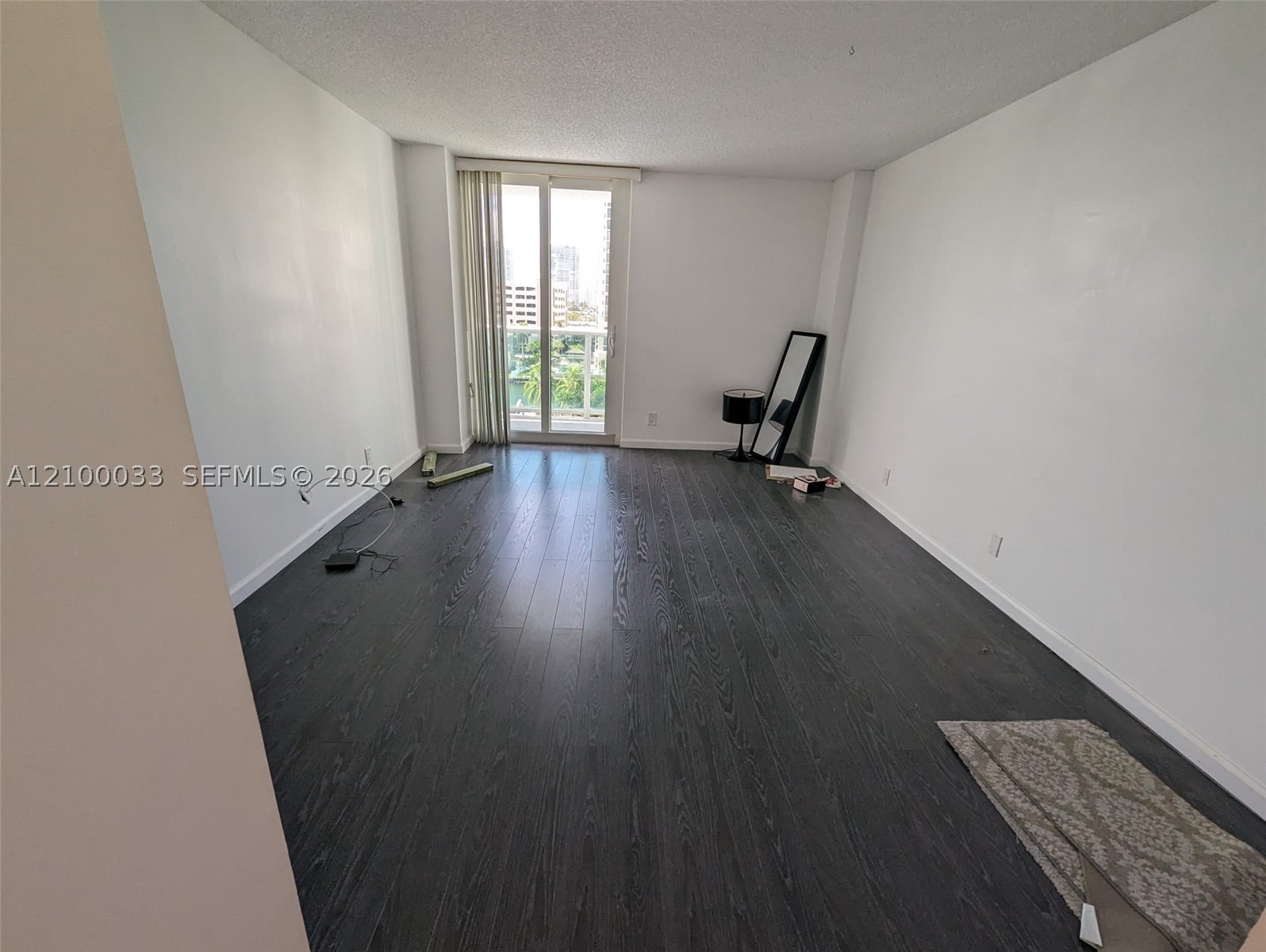 image Arlen House East16